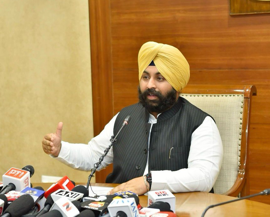 Smart Classrooms in Punjab, Bhagwant Mann Govt’s Sikhya Kranti,  Digital Revolution in Punjab’s Govt Schools,  Harjot Singh Bains