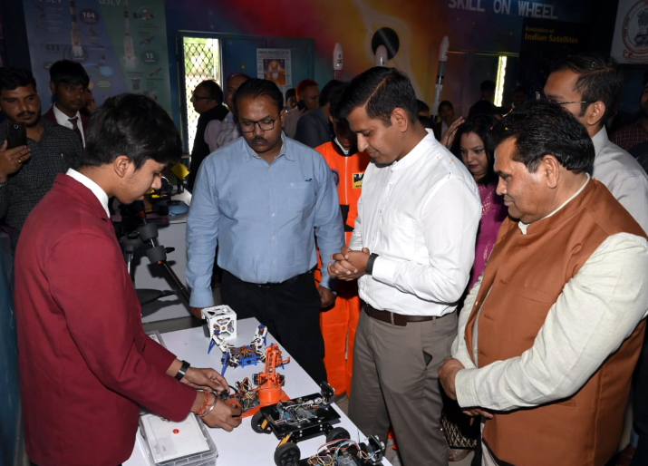 Deputy Commissioner jalandhar, an Ultra-modern Space Lab at School of Eminence, Phillaur